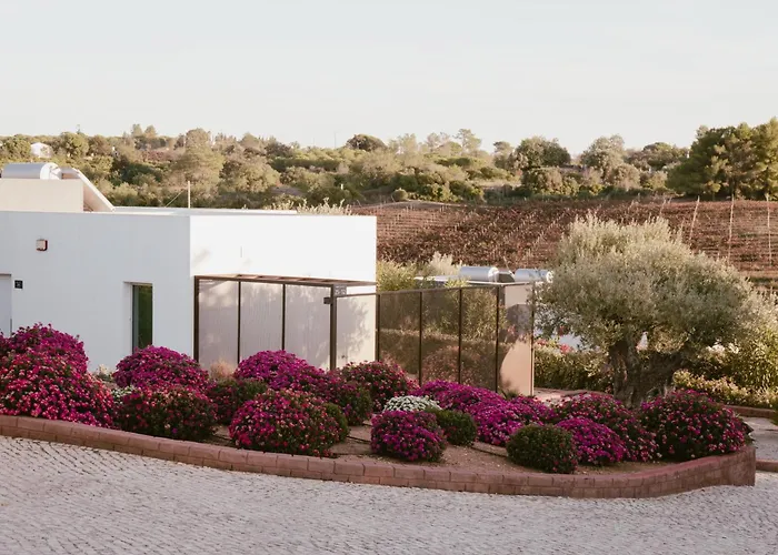 Quinta Dos Vales Wine Estate